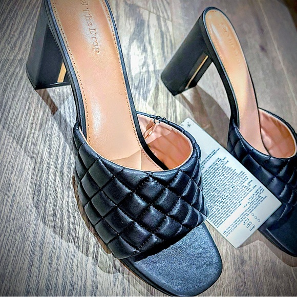 The Drop Pattie Block Heel Mule Sandal - Picture 4 of 6